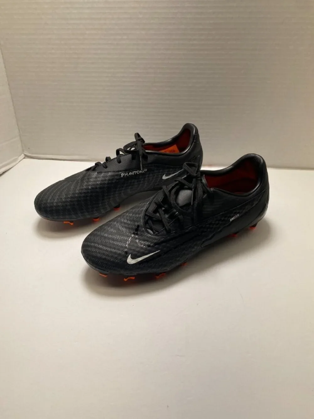Nike Phantom GX Academy FG/MG Soccer Cleats Mens 6.5 Womens 8